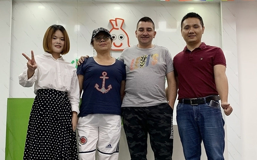 Shenzhen Xiaohongbao Technology Co., Ltd.